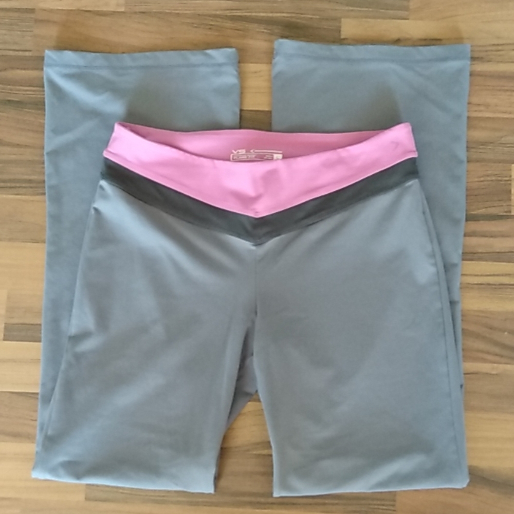 Victoria's Secret Flare & Fit Active Wear - Picture 3 of 5